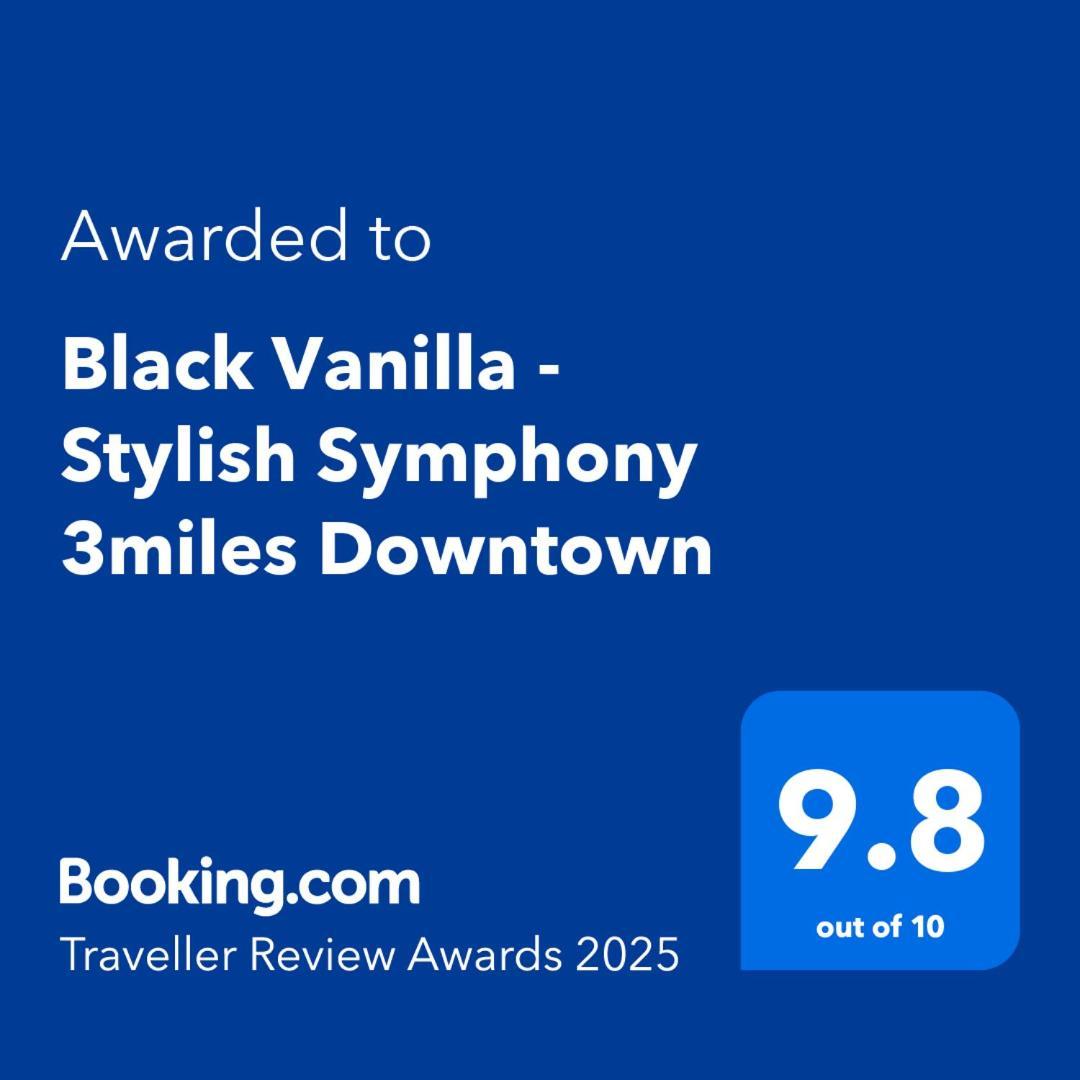 Black Vanilla - Stylish Symphony 3Miles Downtown Naples Luaran gambar